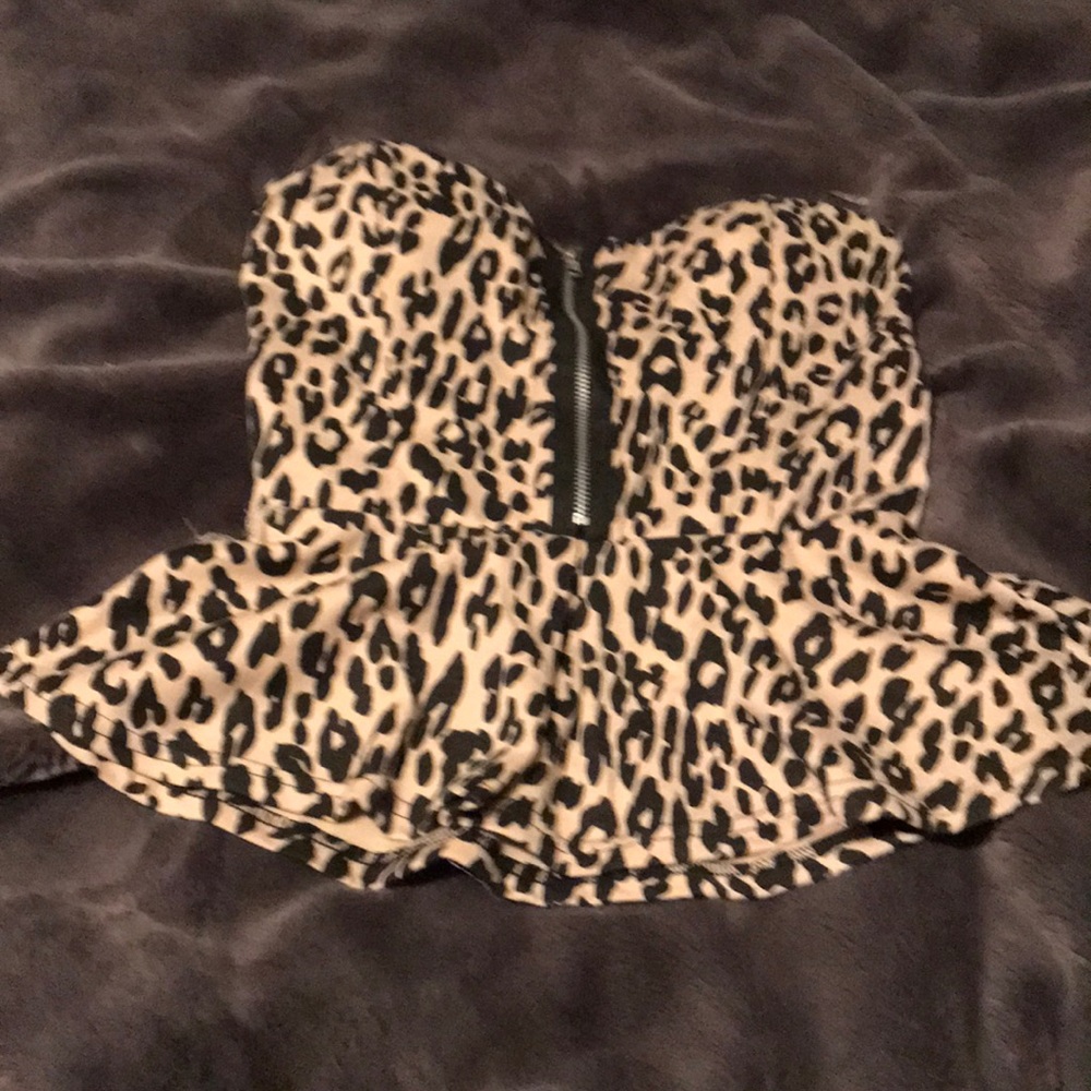 Peplum leopard tube top